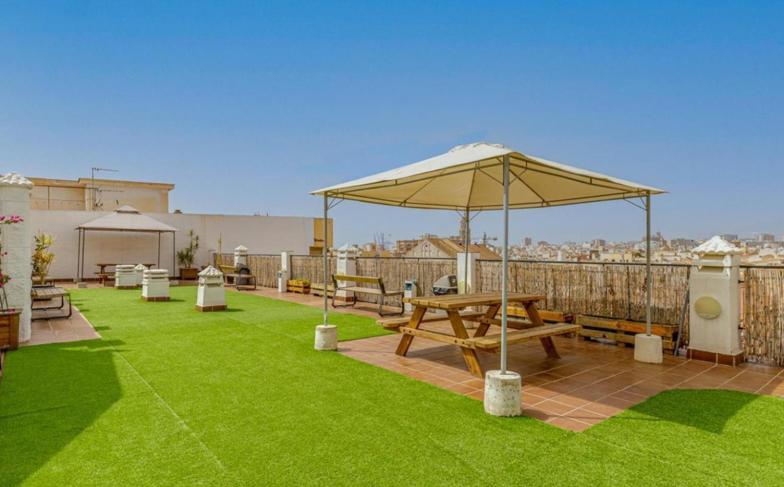Apartamento Centrico La Merced - Free Parking & Free Gym Malaga Zewnętrze zdjęcie